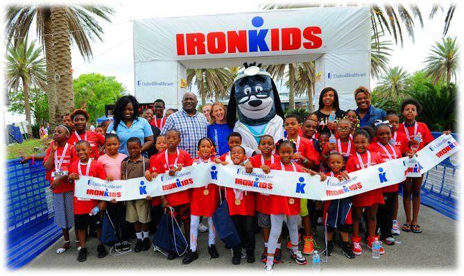 2016世界小铁人中国巡回赛—无锡滨湖万达站 Logo